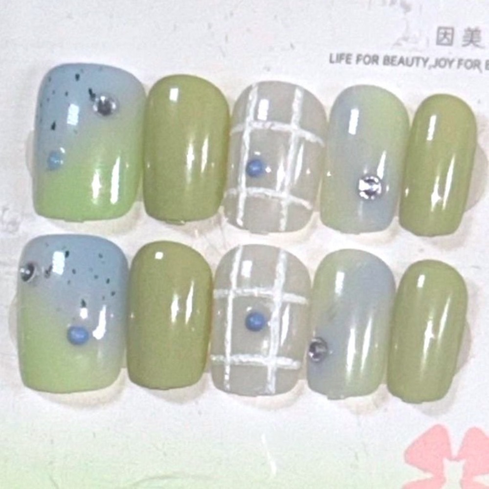 Sage Green Press On Plaid Accent Short Minimalist Clean Girl Aesthetic Nails
